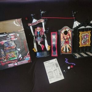 Monster high freak du chic rochelle goyle and playset